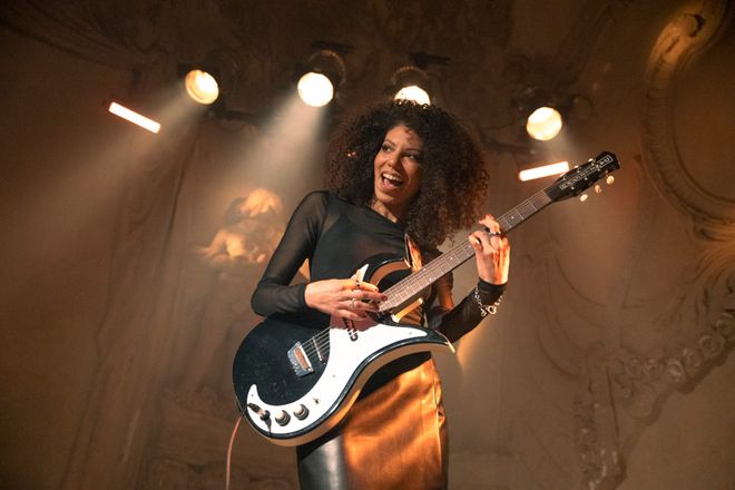Jasmine performing for a Tamaris brand activation