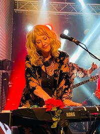 Dreams: Fleetwood Mac Tribute at Ragnar's | Jennifer Gayle Bradley as Christine McVie