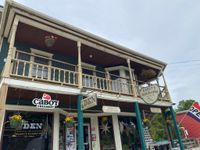 Live at Harry's Hardware!