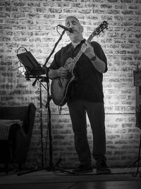 Corey Rubin performing for Largo Live