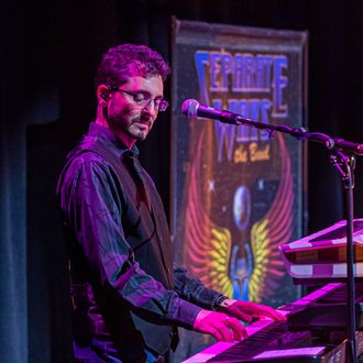 Mick Loro,  Keyboards, Vocals, Separate Ways The Band, The Ultimate Journey Tribute Band