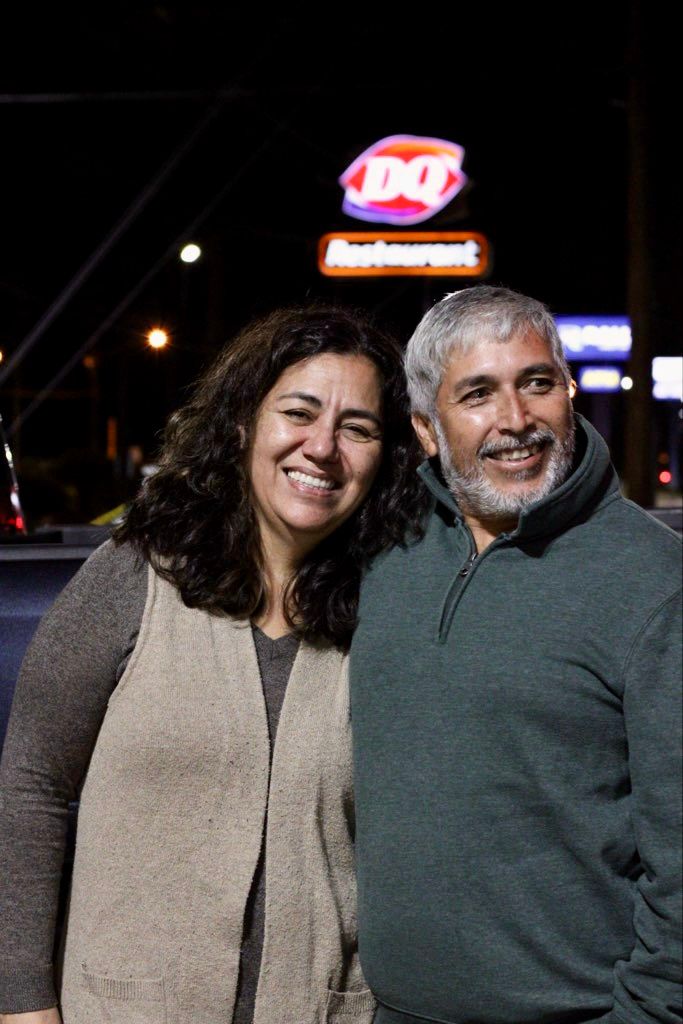 El dia de mi cumpleaños con mi esposo:)  (bromeábamos que Dairy Queen debería pagarnos por el anuncio :))