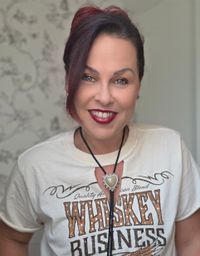 Robyn Scott Acoustic Show with a little maple Sugar