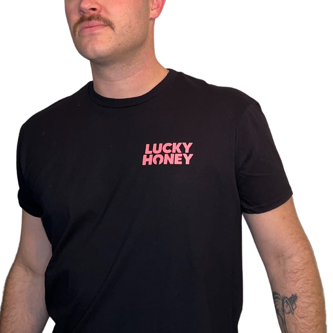 T-SHIRT - CHEST LOGO