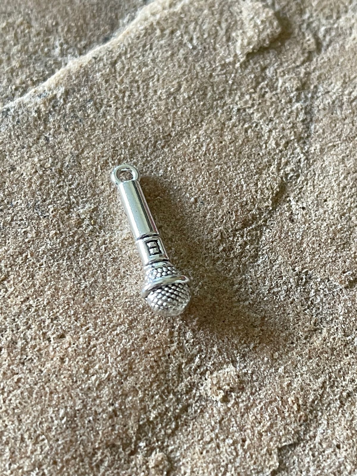 Microphone