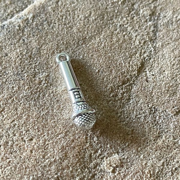Microphone