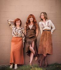 THE TEXPATS: Grace Pettis, Natalie Price, and Rachel Laven