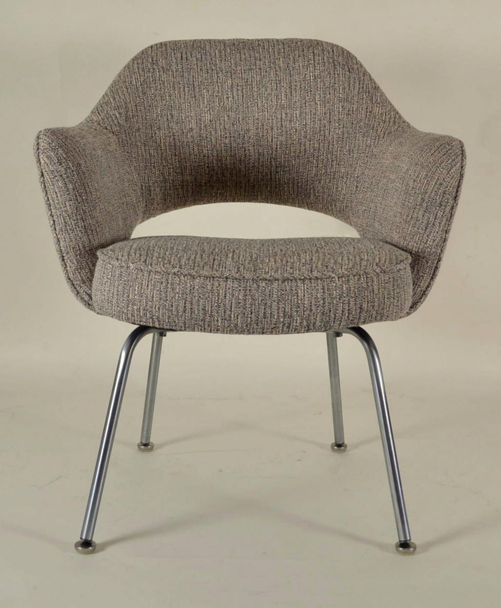KNOLL,  Saarinen Executive Chair