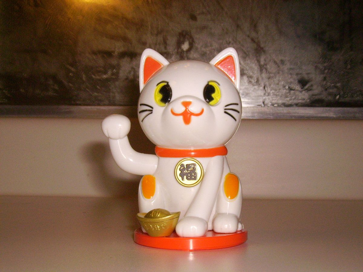 dronecat (white)