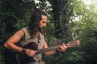 Nadav Tabak in Saint-Chamassy (24), FR