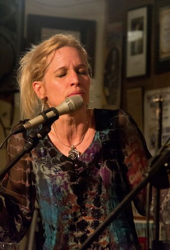 Devonport Folk Club (The Bunker), NZ, 25/03/19. Photo: Karen Williamson
