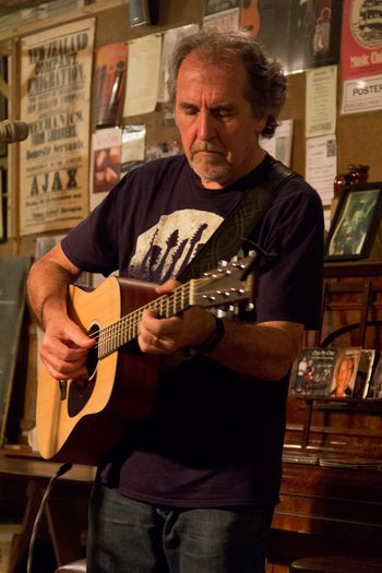 Devonport Folk Club (The Bunker), NZ, 25/03/19. Photo: Karen Williamson
