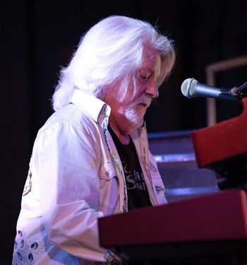 Rex Mauney - Keyboards, Vocals

From Memphis, Tennessee


Started playing piano at age 4
Recorded with "Memphis Royalty" greats including "Booker T. Jones", "Tony Joe White" & "Steve Cropper"
Toured/recorded with the "Pointer Sisters" 1976-1982
Keyboardist/Vocalist for  "Ricky Lynn Gregg"
Played with Texas blues rockers "Bigfoot Johnson"
Spent 25 years with "Toby Keith's Easy Money Band"


