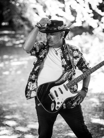 A bit from the photo shoot with Claire Allen!
