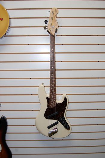 NJ Guitar and Bass Center - 4 String Basses