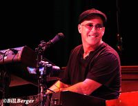  WAYNARD Solo at Hugo Frog's