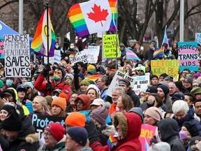 Fury at Smith's new transgender rules sparks giant city hall protest |  Calgary Herald