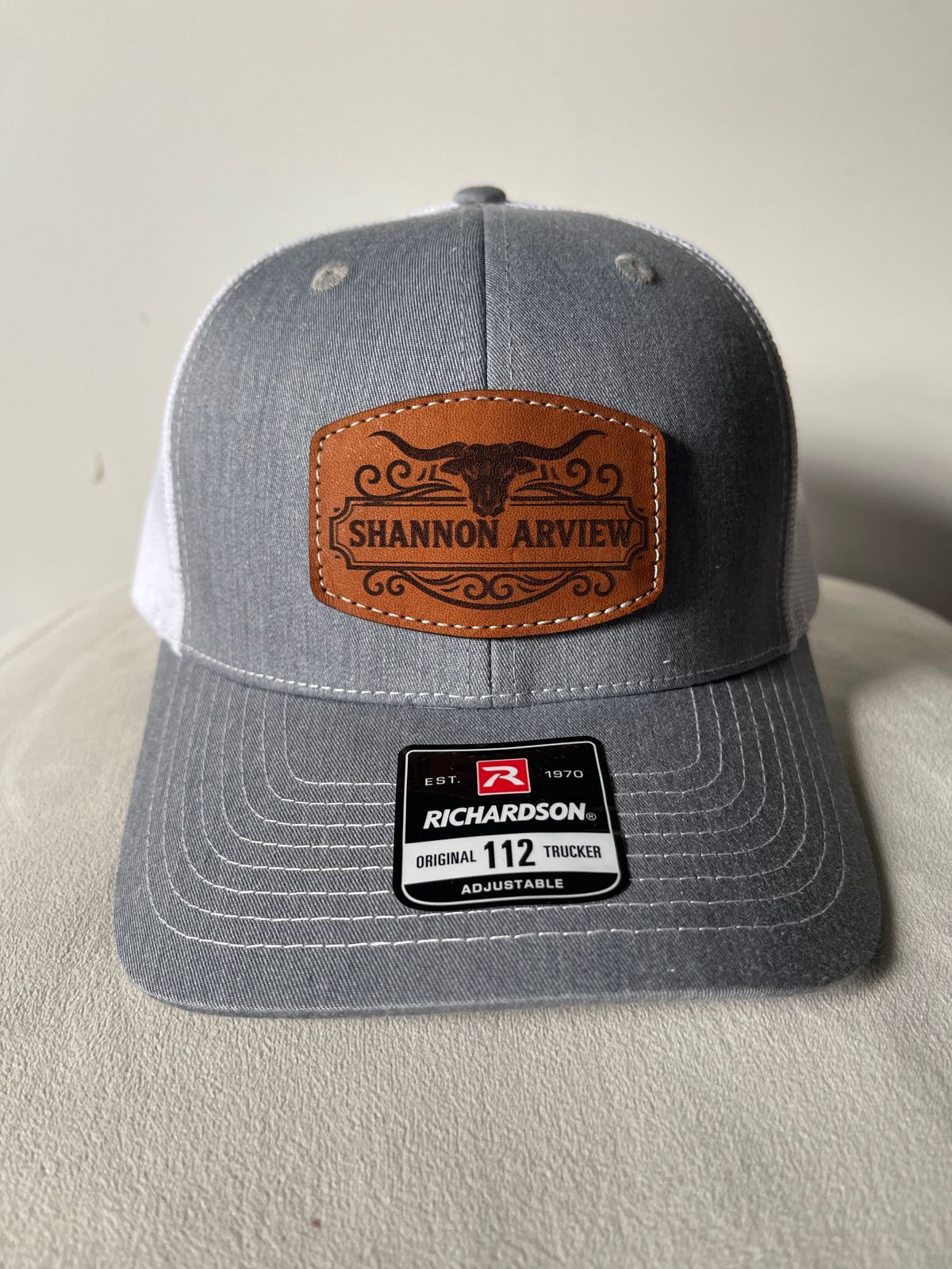 Big Bull Hat - Grey/White