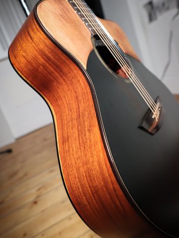 Ibanez JGM10 guitar Jon Gomm raffle prize
