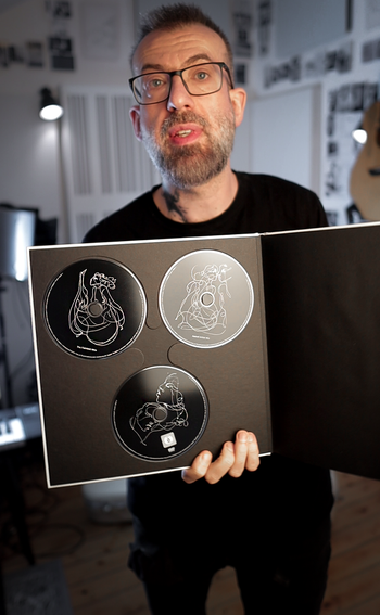 Deluxe book edition of The Faintest Idea album. Jon Gomm raffle prize
