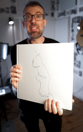 Deluxe book edition of The Faintest Idea album. Jon Gomm raffle prize
