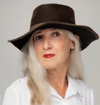 Harper’s Station Yorktown presents Linda Boles in Concert