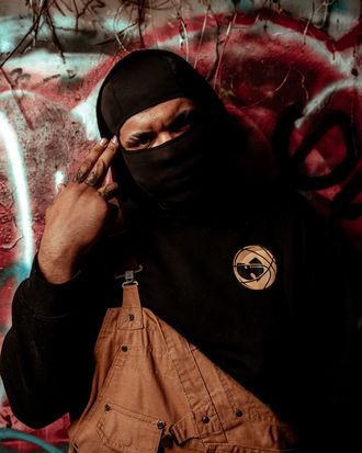 No Eyes