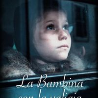 La bambina con la valigia by Francesco de Luca & Alessandro Forti