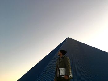 Pyramid Peeplez
