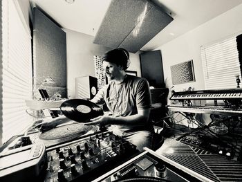 Kiva at Adios Babylon \\ 2023
