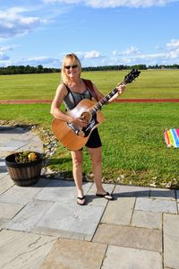 Founders Row Concert Series Featuring Deanna Dove, Island