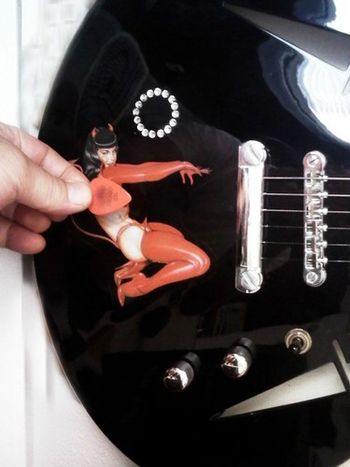 Russ's main guitar (ass shot)
