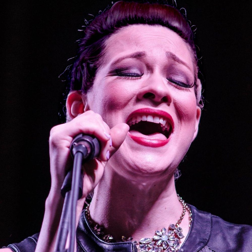 Gabriella Martinez - Selena Tribute Band