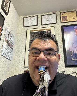 Sax Lessons: How to Hold the Saxophone