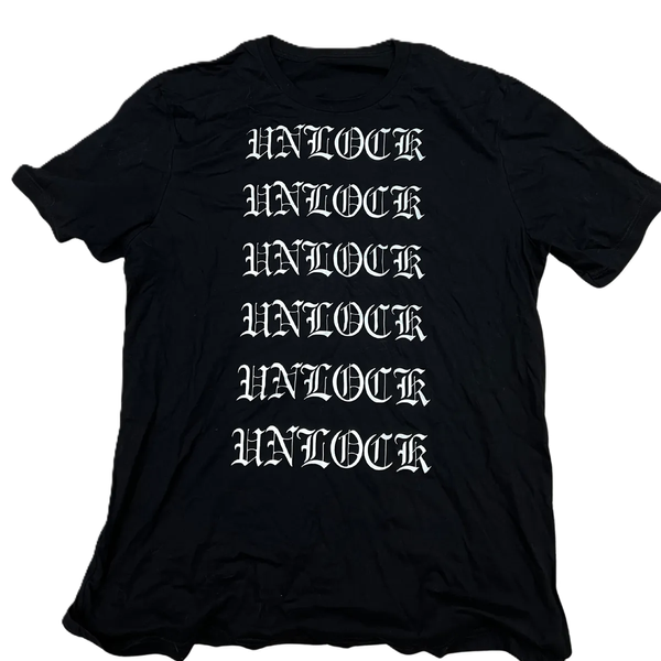 UNLOCK TEE